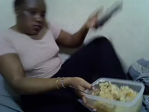 Snapshot of Crystal__Gee chatting on 12.27.24 Crystal  Gee online show from 12.27.24