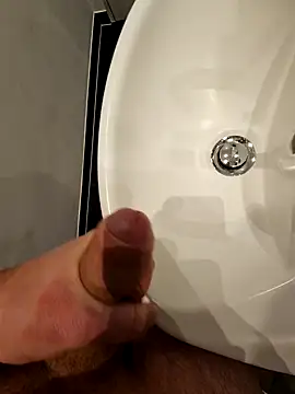 Snapshot of thesmiledoc chatting on 12.21.24 thesmiledoc online show from 12.21.24