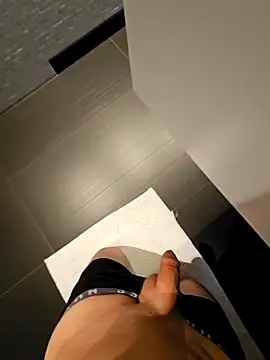 Snapshot of thesmiledoc chatting on 10.14.25 thesmiledoc online show from 10.14.25