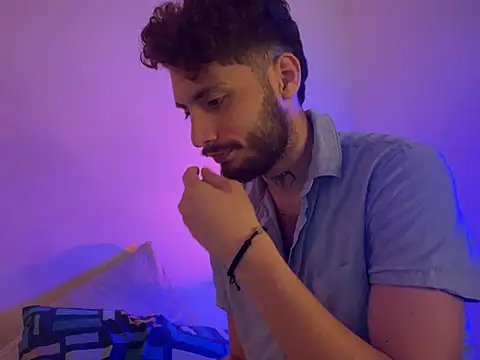 axel giracr online show from 12.06.24