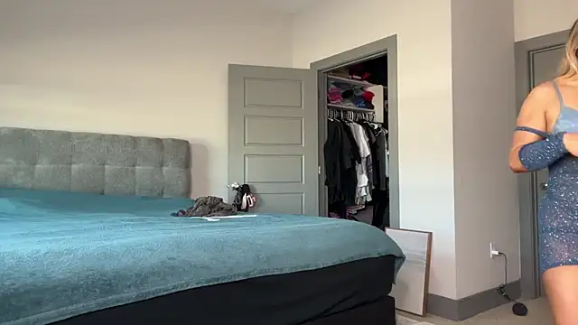 ElenaErickson online show from 01.13.25