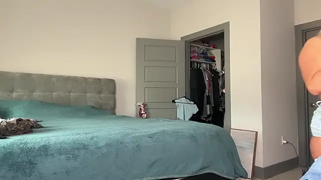 ElenaErickson online show from 02.17.25