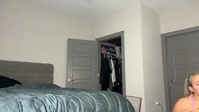 ElenaErickson online show from 03.04.25