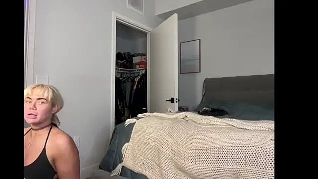 ElenaErickson online show from 12.22.25