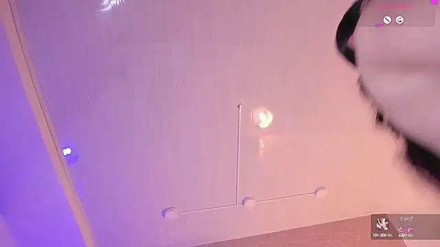 Snapshot of Emilyboobss chatting on 02.21.25 Emilyboobss online show from 02.21.25