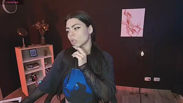  WednesdayFriday  online show from 12.25.24