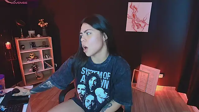  WednesdayFriday  online show from 11.26.25