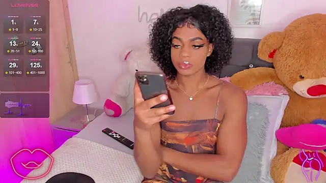 Tayssa Maravilh online show from 11.12.25