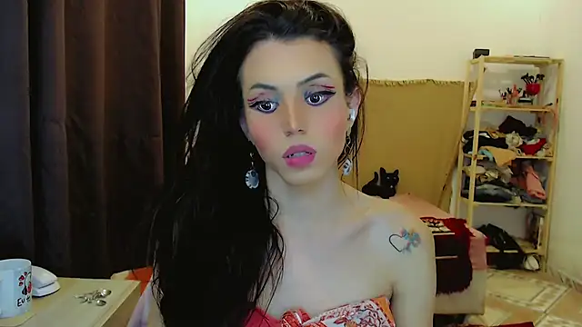 Sophie Fantasys online show from 02.13.26