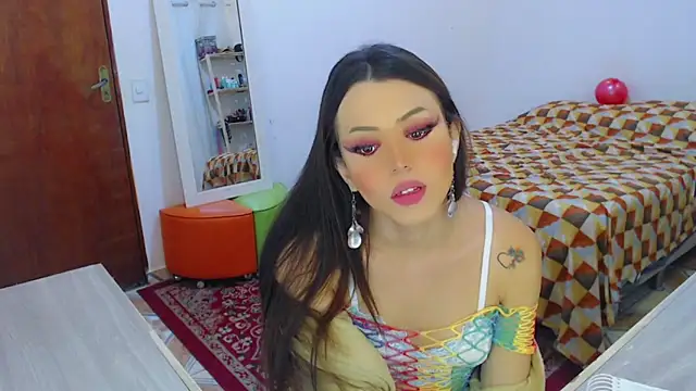 Snapshot of Sophie_Fantasys chatting on 05.21.26 Sophie Fantasys online show from 05.21.26