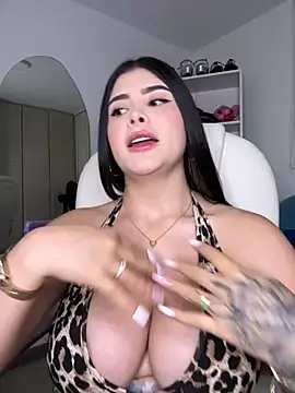 Snapshot of misslollipop04 chatting on 09.27.25 misslollipop04 online show from 09.27.25