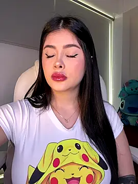 Snapshot of misslollipop04 chatting on 10.29.25 misslollipop04 online show from 10.29.25