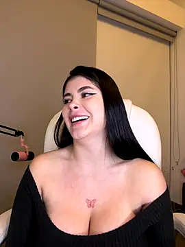 Snapshot of misslollipop04 chatting on 12.05.25 misslollipop04 online show from 12.05.25