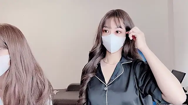 Mono-Stewardesss online show from 12.28.24