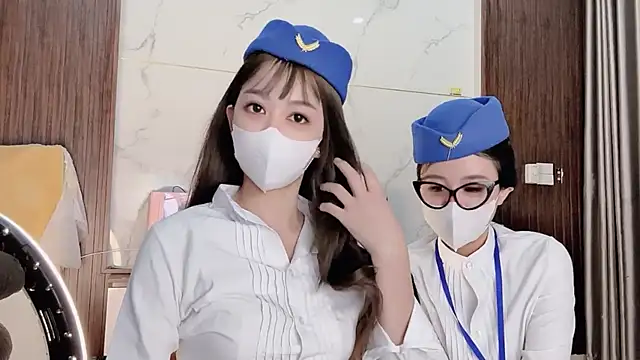 Mono-Stewardesss online show from 11.10.25