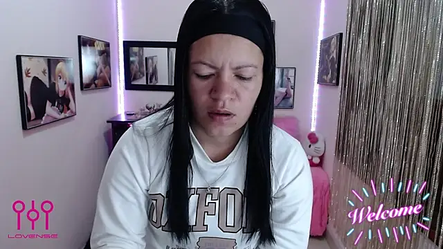 Cristal w online show from 10.23.25