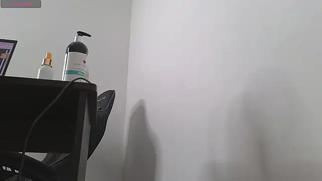 Snapshot of Daivis_17 chatting on 12.15.24 Daivis 17 online show from 12.15.24