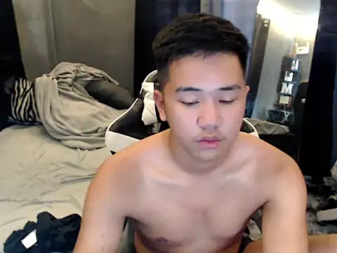 Snapshot of xgregor07 chatting on 10.27.25 xgregor07 online show from 10.27.25