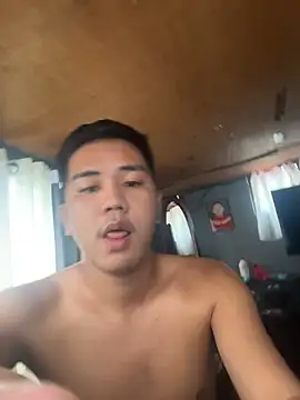 Snapshot of xgregor07 chatting on 10.31.25 xgregor07 online show from 10.31.25