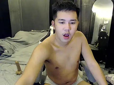 Snapshot of xgregor07 chatting on 11.05.25 xgregor07 online show from 11.05.25