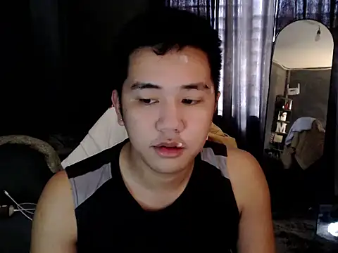 Snapshot of xgregor07 chatting on 12.02.25 xgregor07 online show from 12.02.25