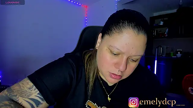Snapshot of mariana_maze chatting on 05.26.26 mariana maze online show from 05.26.26