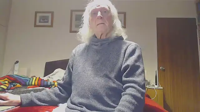 Snapshot of WaverlyKernow chatting on 01.11.26 WaverlyKernow online show from 01.11.26