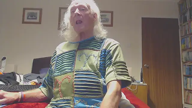 Snapshot of WaverlyKernow chatting on 02.21.26 WaverlyKernow online show from 02.21.26