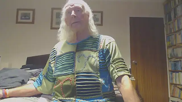 Snapshot of WaverlyKernow chatting on 03.05.26 WaverlyKernow online show from 03.05.26