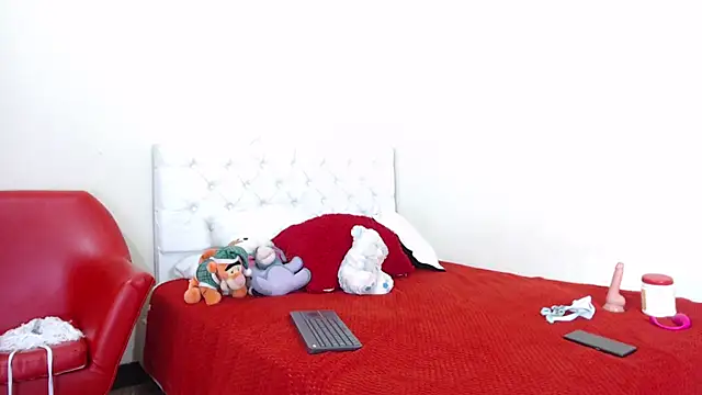 luna hoott online show from 02.28.25