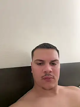 Snapshot of Cocoonefiree chatting on 02.18.25 Cocoonefiree online show from 02.18.25