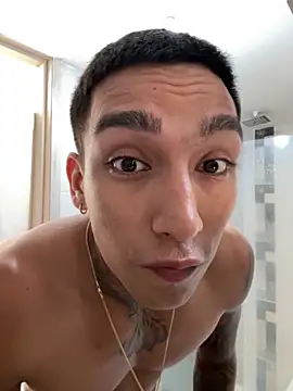 Snapshot of sendfer chatting on 11.07.25 sendfer online show from 11.07.25