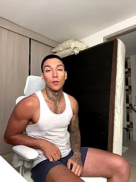 Snapshot of sendfer chatting on 11.25.25 sendfer online show from 11.25.25