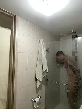 Snapshot of sendfer chatting on 11.25.25 sendfer online show from 11.25.25