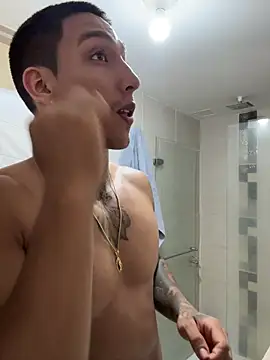 Snapshot of sendfer chatting on 11.28.25 sendfer online show from 11.28.25