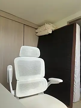 Snapshot of sendfer chatting on 12.05.25 sendfer online show from 12.05.25