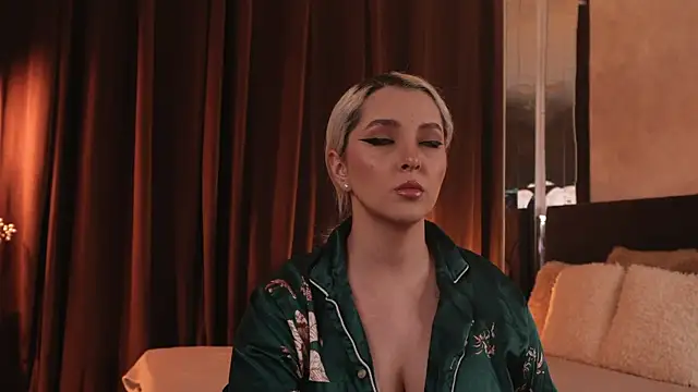 VictoriaMorrone online show from 03.24.26