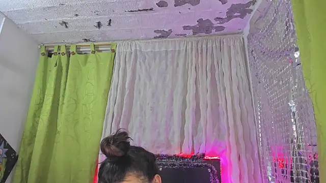 Snapshot of Megan_Miles02 chatting on 01.03.25 Megan Miles02 online show from 01.03.25