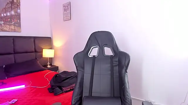 Snapshot of Megan_Miles02 chatting on 03.14.25 Megan Miles02 online show from 03.14.25