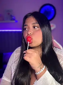 Emily cooper20 online show from 04.30.26