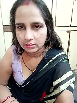 Snapshot of reemacouple007 chatting on 10.21.25 reemacouple007 online show from 10.21.25