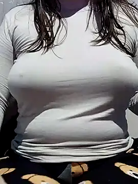 Snapshot of Elaa_Su chatting on 12.02.24 Elaa Su online show from 12.02.24