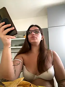 Snapshot of Coupleorny chatting on 09.26.25 Coupleorny online show from 09.26.25