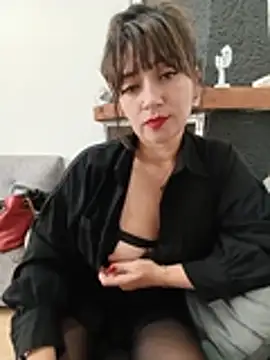 Snapshot of tata_laima__ chatting on 07.08.26 tata laima online show from 07.08.26