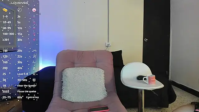 Snapshot of liily_moore chatting on 02.24.25 liily moore online show from 02.24.25