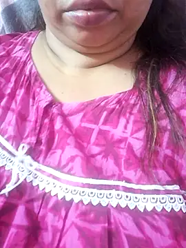 Snapshot of Ravina_patil1 chatting on 10.05.25 Ravina patil1 online show from 10.05.25