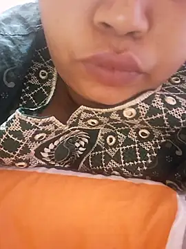 Snapshot of Ravina_patil1 chatting on 10.08.25 Ravina patil1 online show from 10.08.25