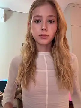 Snapshot of LunaRase chatting on 07.18.26 LunaRase online show from 07.18.26