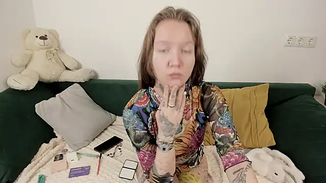 Mary Xextra online show from 12.02.25