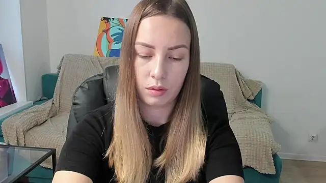 Mia shy1 online show from 11.28.25